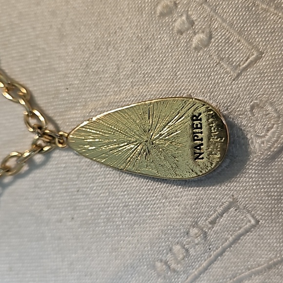 Vintage Napier Goldtone w/Blue Pendant & Blue Beaded Necklace - Picture 5 of 5